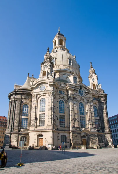 在著名的圣母教堂德累斯顿 — 图库照片