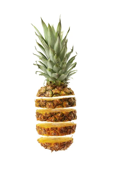 Pokroić ananas — Zdjęcie stockowe