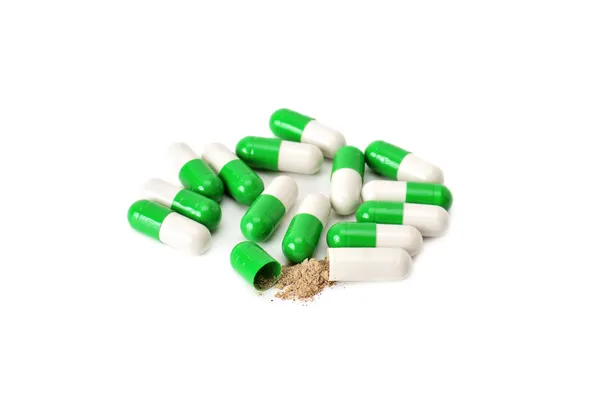 Tabletki odizolowane na białym tle — Zdjęcie stockowe