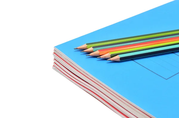 Notebook en potloden — Stockfoto