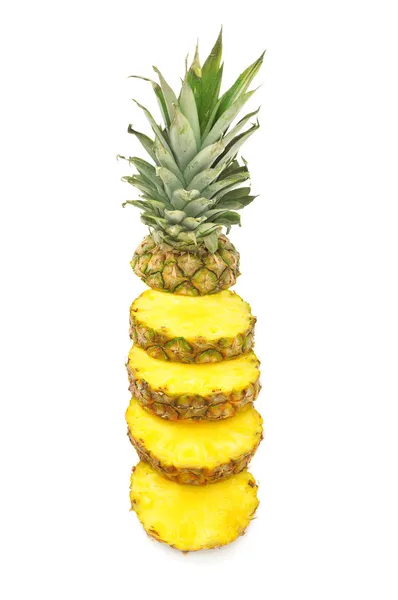 Cortar ananas — Fotografia de Stock