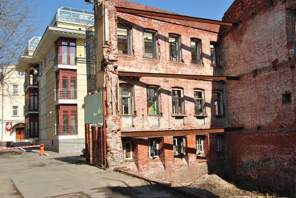 Руины здания — стоковое фото