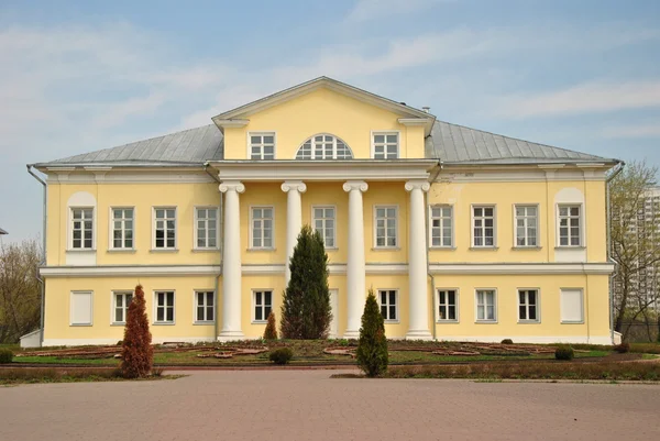 Manor house in Russisch — Stockfoto