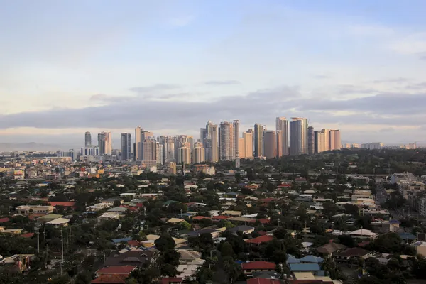 Макати горизонта Манила города Филиппины — стоковое фото