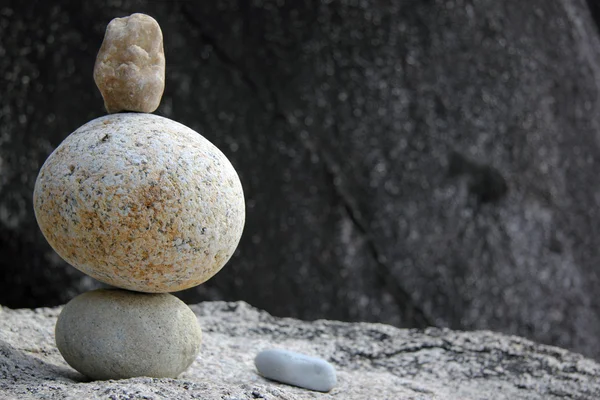 Three pebbles stacked — Stock Photo, Image