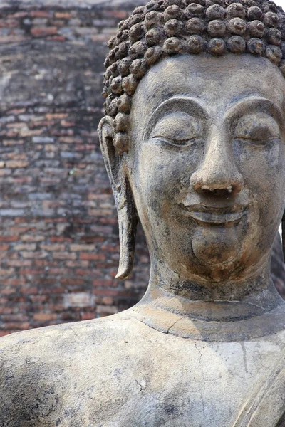 Sukhothai buddha estátua templo ruínas — Fotografia de Stock