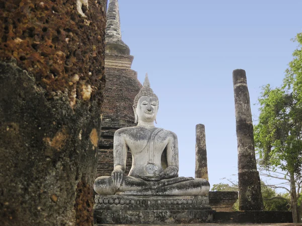 Sukhothai buda estatua templo ruinas — Foto de Stock