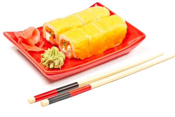 접시 위에 놓인 초밥 — 스톡 사진