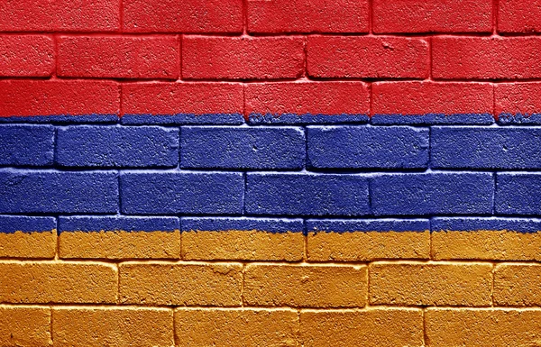 Σημαία της Αρμενίας σε τοίχο από τούβλα — Φωτογραφία Αρχείου