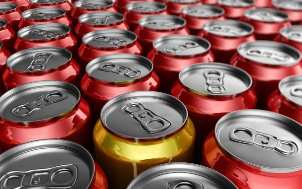 Yellow soda can standing out — Stock Photo, Image