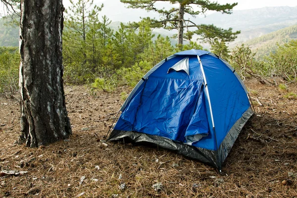 Tenda de acampamento . — Fotografia de Stock
