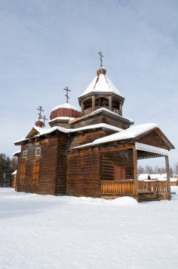 eski, geleneksel, Ortodoks ahşap kilise, bir kış manzarası