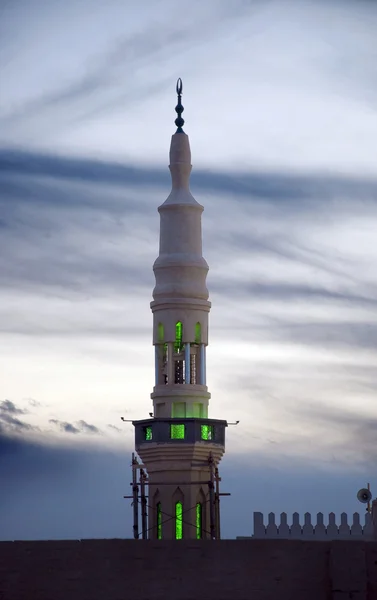 Вежа мінарет мечеті — стокове фото