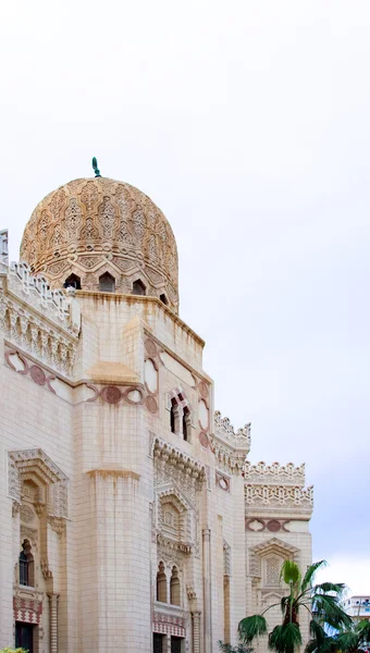 Tour minaret d'une mosquée — Photo