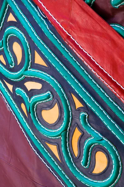 Θραύσμα πολύχρωμο ρετρό ταπισερί μοτίβο κλωστοϋφαντουργίας με Floral στολίδι — Φωτογραφία Αρχείου