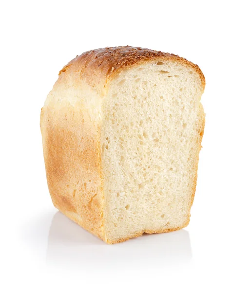 Кусок хлеба изолирован — стоковое фото