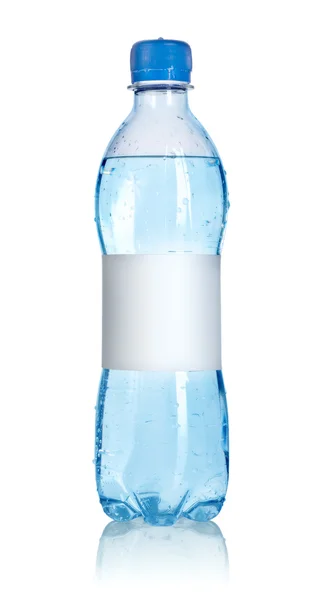 Láhev na vodu s prázdný popisek — Stock fotografie