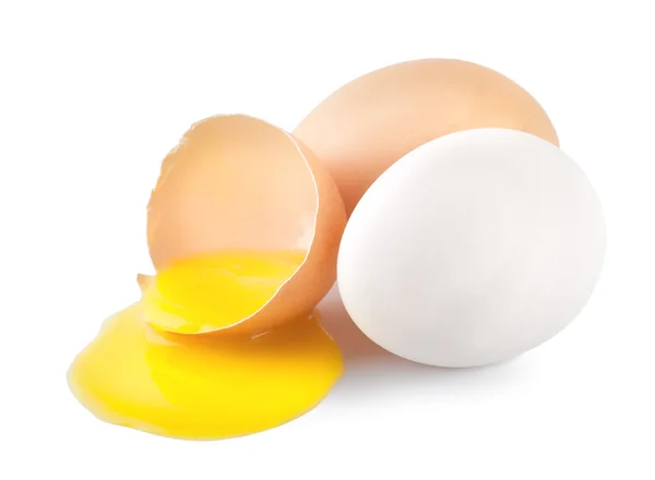 Gebroken eieren met een gele dooier — Stockfoto