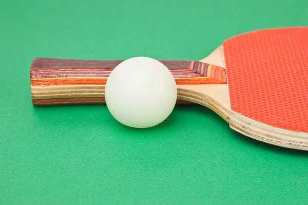 Tenis raket ve top — Stok fotoğraf