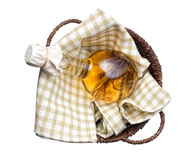 sepet içinde bitkisel yağ şişe