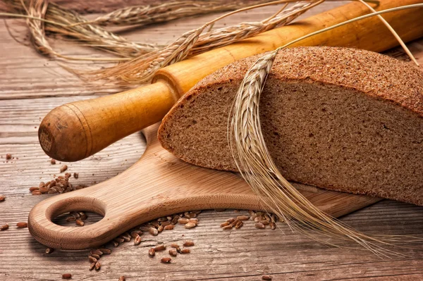Хлеб и уши — стоковое фото