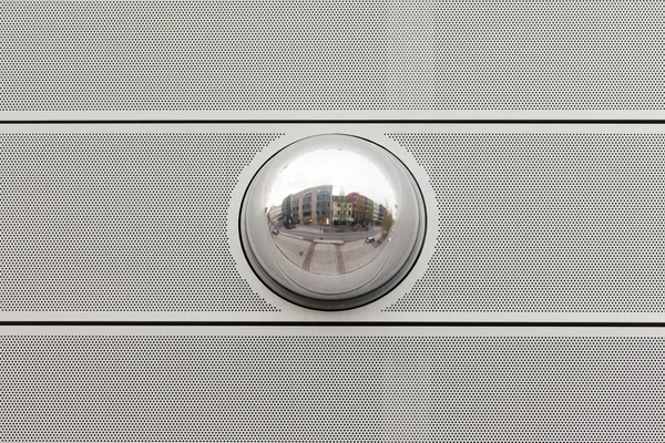 都市の景観反射金属球のファサードの詳細 — ストック写真