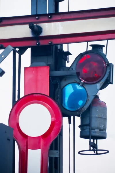 Dettaglio del vecchio semaforo ferroviario — Foto Stock