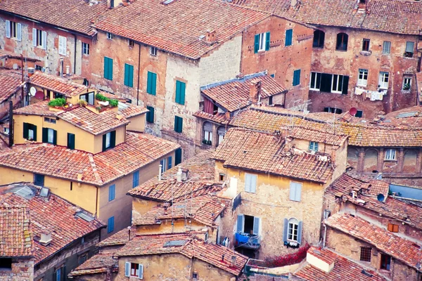 Casas de la ciudad vieja de Siena, Toscana, Italia, Europa — Foto de Stock