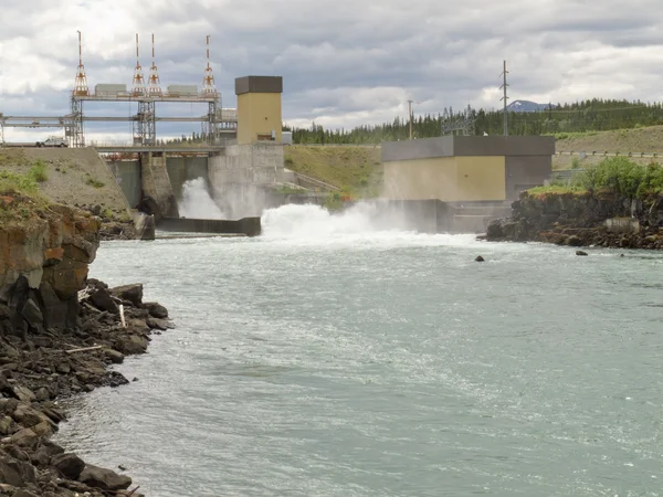 Central hidroeléctrica a pequeña escala —  Fotos de Stock