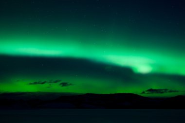 Yeşil Kuzey ışıkları (aurora borealis)