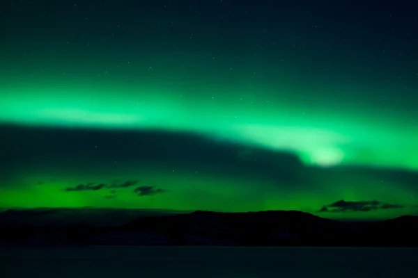Grüne Nordlichter (aurora borealis) — Stockfoto