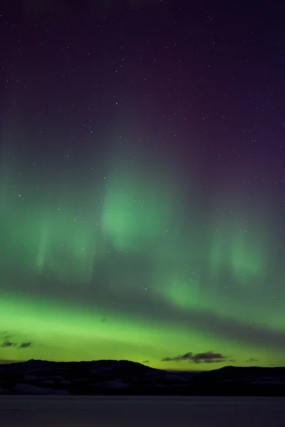 Luces boreales coloridas (aurora boreal ) — Foto de Stock