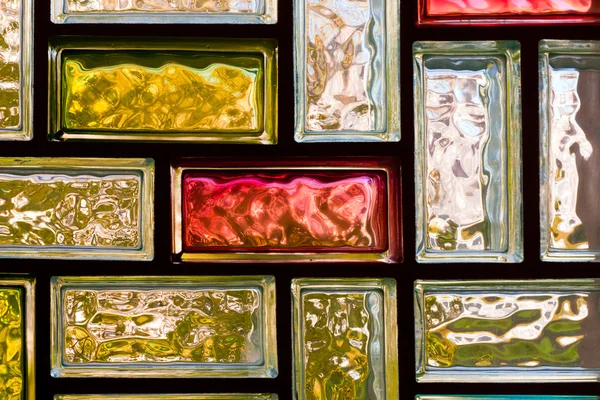 Tijolos de vidro coloridos — Fotografia de Stock