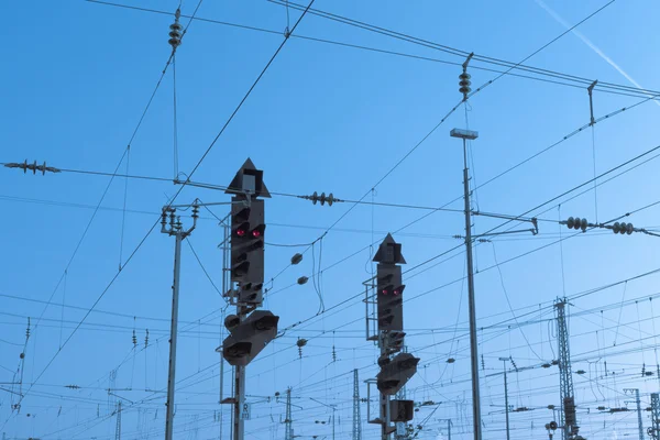 Railway Signal and Overhead Wiring — Stock Photo, Image