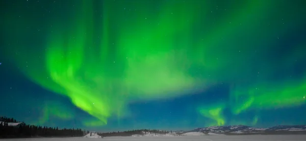 Kuzey ışıkları (Aurora borealis) — Stok fotoğraf