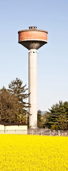 Заміська та водонапірна вежа — стокове фото