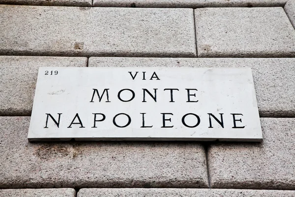 Monte napoleone 통해 — 스톡 사진