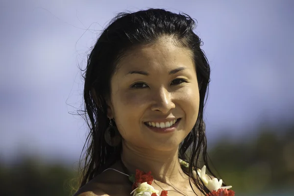 Retrato de mujer japonesa en la playa —  Fotos de Stock