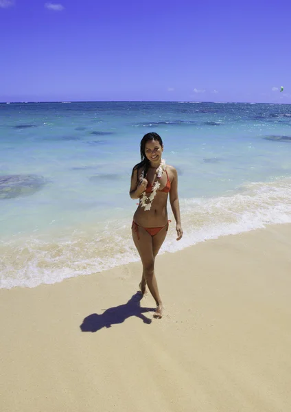 Mooi Polynesische meisje — Stockfoto