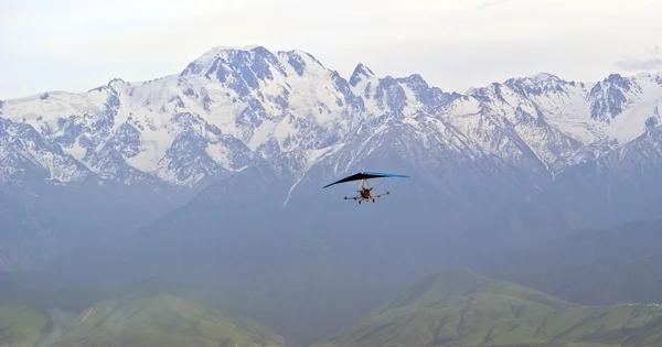 Aangedreven hangen-zweefvliegtuig — Stockfoto