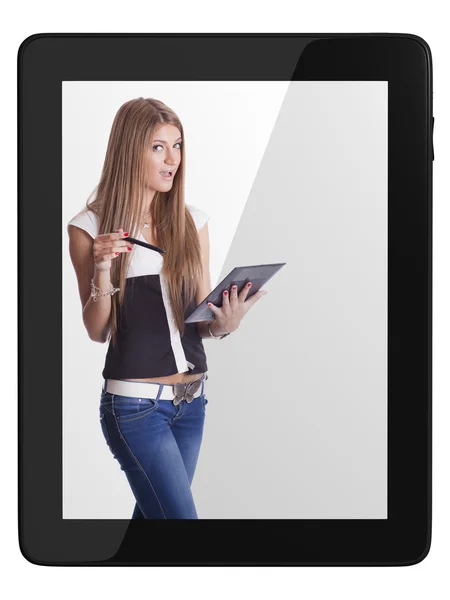 아름 다운 여자는 태블릿 컴퓨터와 통신 — 스톡 사진