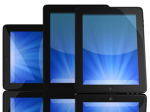 Grupa komputerów typu tablet z niebieskim ekranem — Zdjęcie stockowe