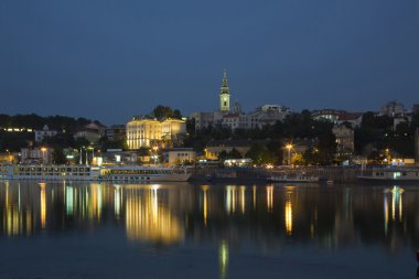 Geceleri, Sırbistan, başkenti Belgrad river sava görüntüleyin