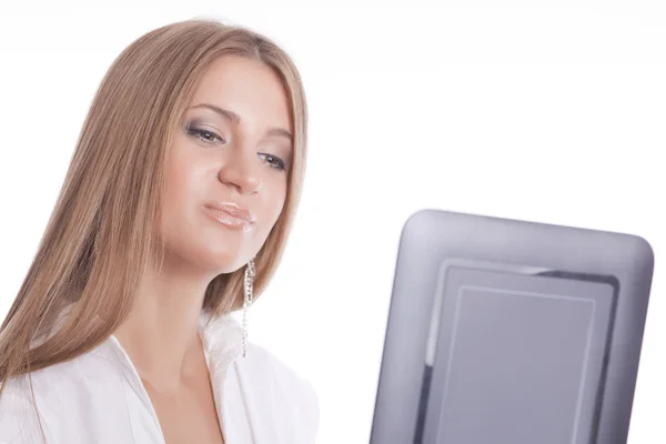 Mulher bonita com computador tablet — Fotografia de Stock