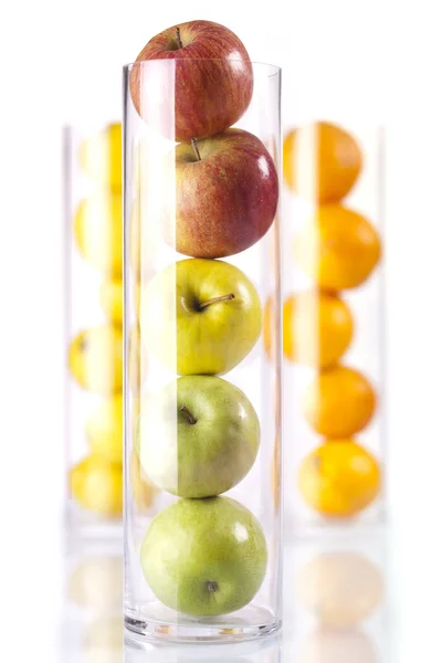 Группа фруктов: яблоки, апельсины, лимоны — стоковое фото