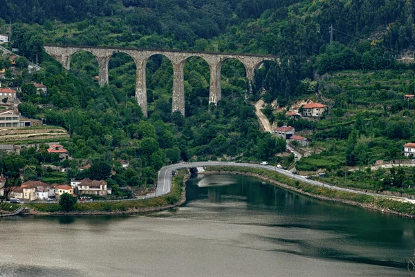 Douro 밸리-마을 올리베이라 두 오로 — 스톡 사진