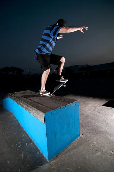 Skateboarder on a slide — Stock Photo, Image