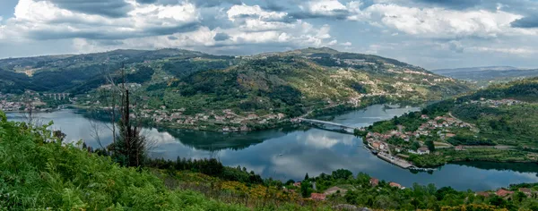 Douro Valley - Town Oliveira do Douro — Stock Photo, Image