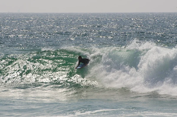 Body boarder montando uma grande onda — Fotografia de Stock