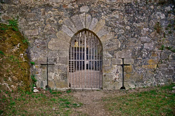 Ворота средневекового замка — стоковое фото